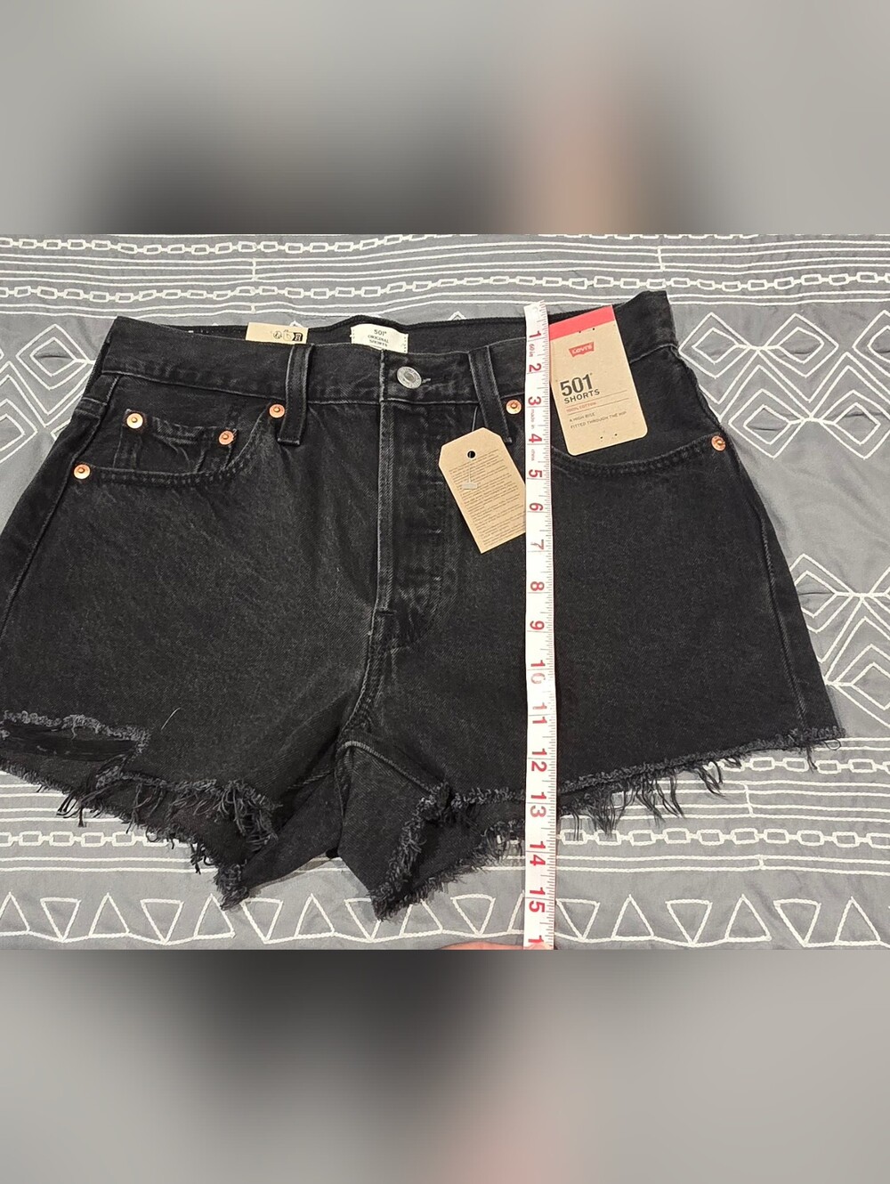 Levis 501 High Waisted Black Denim Shorts Size 28 - Picture 7 of 10